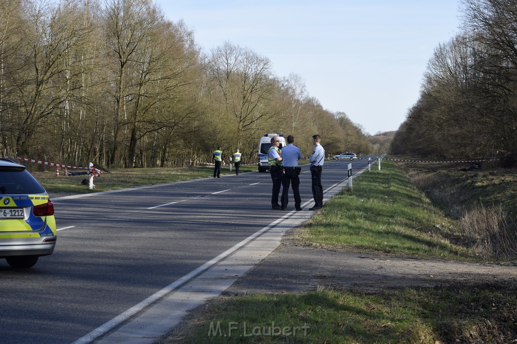 Schwerer VU Krad Fahrrad Koeln Porz Alte Koelnerstr P170.JPG - Miklos Laubert